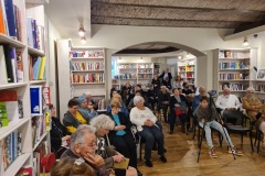 apostol_carturesti_2022_24